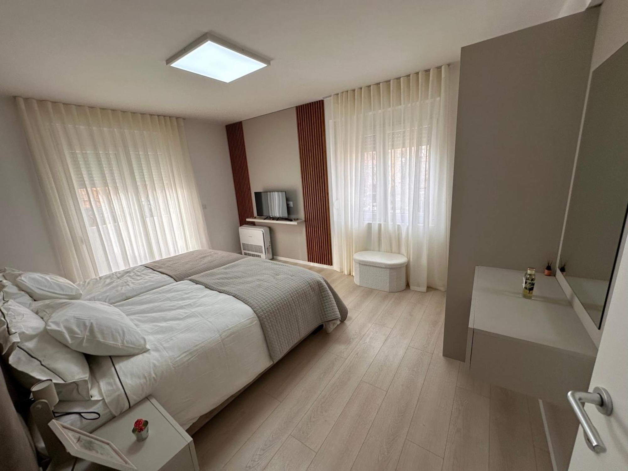 Cosy Staycation Appartement Tirana